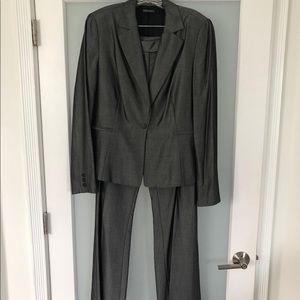 Vintage Tahari Metalic Gray Pantsuit